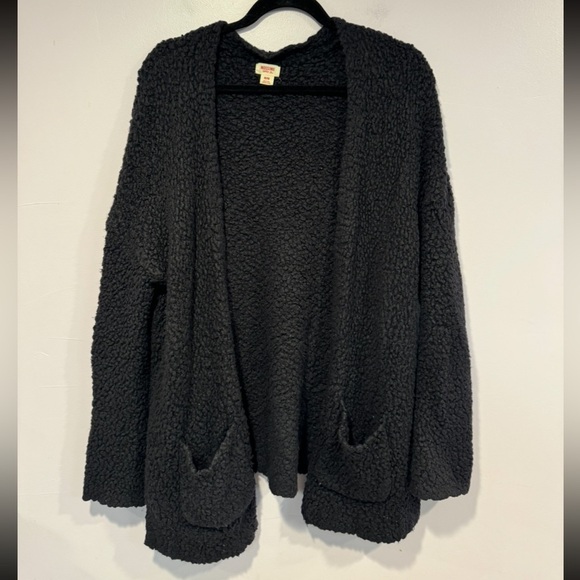 Black Mossimo popcorn oversized cardigan - Picture 1 of 3